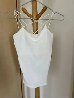 カップ付きキャミソール