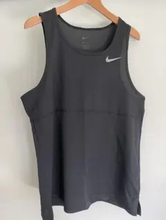 Nike 黒 タンクトップ メッシュ　②