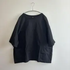 URCH RNA 黒のシンプルTシャツ