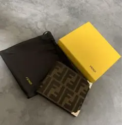 FENDI二つ折り財布
