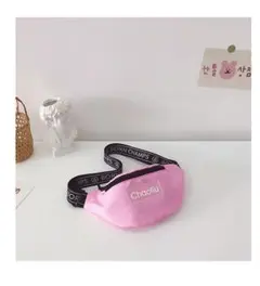 キッズ　子供用　ボディバッグ　ショルダー　ウエストポーチ　ロゴ　ミニバッグ