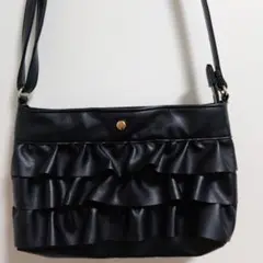 【匿名配送】SHOO・LA・RUE フリルショルダーバッグ　ブラック
