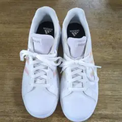 adidas ホワイト スニーカー 6.5 US