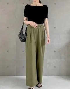【新品タグ付き】リエディ　コットンタックルーズパンツ　カーキ　MT