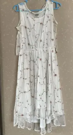 as know as... 花柄刺繍ノースリーブワンピース