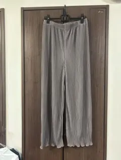 プリーツワイドパンツ