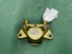 brembo ゴールド ブレーキキャリパー　カニキャリパー