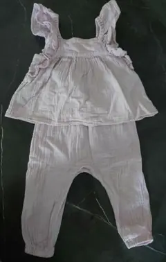 babygap コットンセットアップ 12-18M