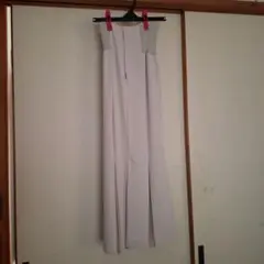 オフホワイトー タイトスカート