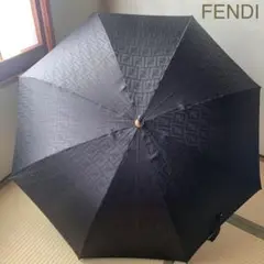 FENDI フェンディ 傘 黒 男女兼用 イタリア製 ズッカ柄 長傘 雨傘