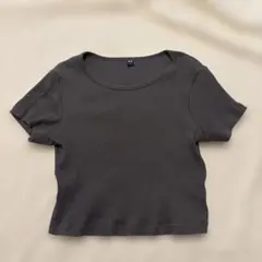 ユニクロ　クロップドT