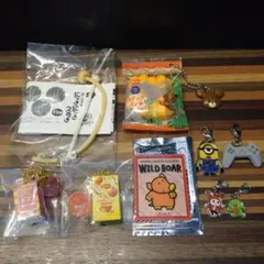 「まとめ売り」いろんなキーホルダー9セット！