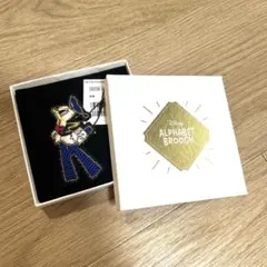 アルファベッブローチ　MITSUKOSHI 【K】　ドナルド　ディズニーブローチ