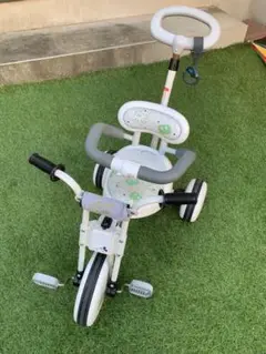 ディズニー　トライクピュア ディズニー トライクピュア ハンドル付き 子供三輪車（ホワイト