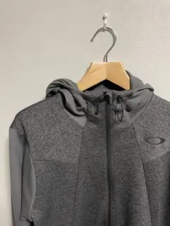 オークリー Oakley パーカー