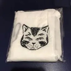 未使用　イアパピヨネ 収納用ミニバッグ付き　猫刺繍エコバッグ　ホワイト