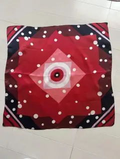 ☆新品未使用☆シルクスカーフ
