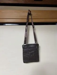 未使用品ダークブラウン レザー スマホショルダーバッグ