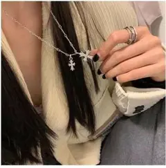 新品☆安心のメルカリ便☆ ネックレス ☆ お洒落 ☆ クロス ☆ シルバー ☆