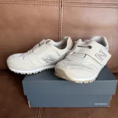 New Balance ベージュ スニーカー　373