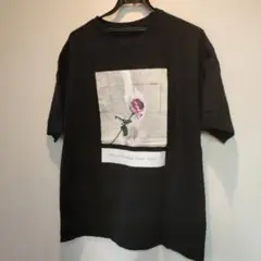黒 花柄プリント Tシャツ