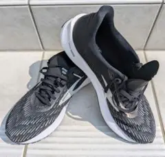 BROOKS　HyperionTempo　275