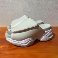 Item thumbnail for item 1ae2d908-572e-4d60-badd-d165adbeaea9