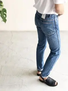 Item thumbnail for item e1dd69a1-4dd9-4068-9f02-7a35fe60d740