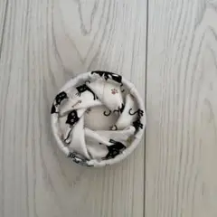 ひねって小さくなる小物入れ　携帯用小物入れetc