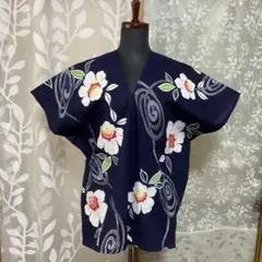 浴衣リメイク 浴衣反物 Vネック ブラウス チュニック カフタン 紺 白花 渦⑨