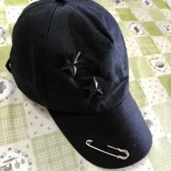 ブラックスター付きキャップ帽子