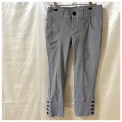 ネイビーのストライプ クロップドパンツ 立体裁断　ボタン付き