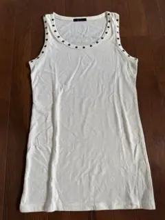 Rich スタッズ付きノースリーブトップス