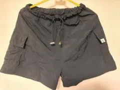 ラブトキシック　黒 ハーフパンツ M(150)