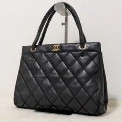 ✨CHANEL✨トートバッグ ココマーク マトラッセ ブラック ロゴ金具