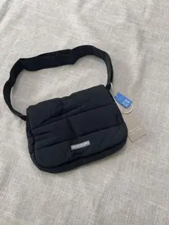 BEYOND THE VINES ビヨンド ザ バインズのPoofy Bag