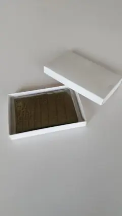 【新品未使用】カードケース　名刺入れ　　クロコ柄　本革　グリーン　緑　箱あり