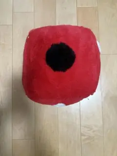 赤色サイコロデザインクッション 20cm×20cm×20cm