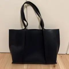 ⭐︎未使用美品　ネイビートートバッグ A4対応 軽量オフィス　フォーマル