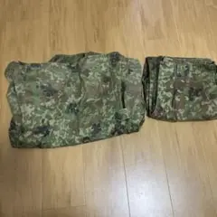 迷彩戦闘服 複数ポケット付き