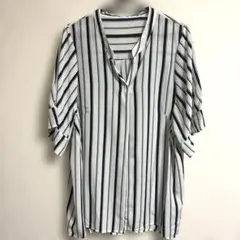 ストライプ Vネック 半袖シャツ　eur3 15号