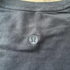 Lululemon 黒 半袖 Tシャツ