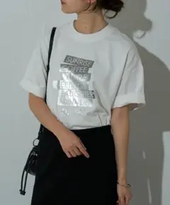 COLONY 2139 箔ロゴプリントTシャツ