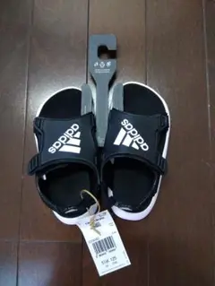 adidas ブラック サンダル
