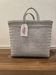 mekearisa メケアリバッグ　L 👜 what's in my bag Mekearibag L | Soda Hellobag | Light