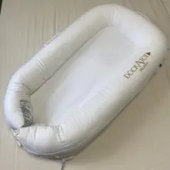ドッカトット　DOCKATOT Deluxe+ Dock ホワイト 0-8ヶ月