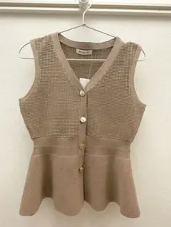 【NATURAL BEAUTY BASIC】ツイーディーペプラムニットジレ