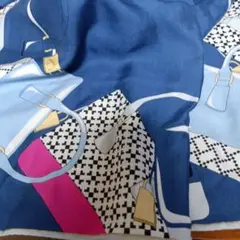 ❤フルラ大判ハンカチ★バツク 柄シルク入り蒼地ハンカチ❤タグ付❤