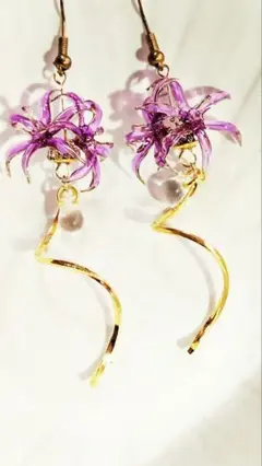 Ｎｏ．452 ハンドメイドピアス 彼岸花 紫