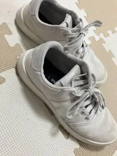 ニューバランス スニーカー